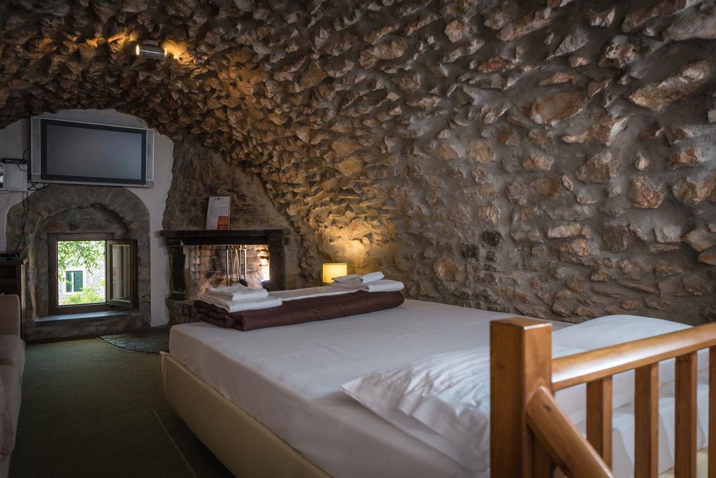 Avgonima All Seasons Hotel Luaran gambar